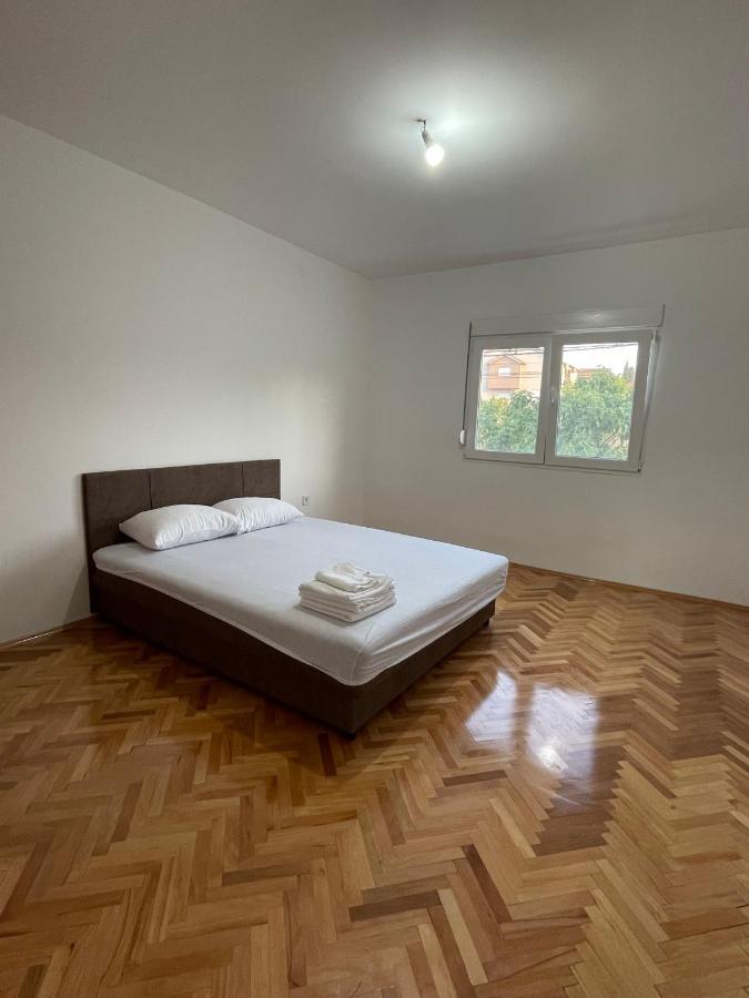 Entire Spacious Apartment With Free Parking Podgorica Exterior foto